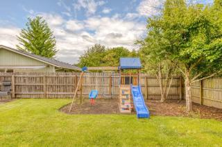 Monmouth Family Retreat - Pet Friendly, Play Areas, Hot Tub, Game Room - Monmouth - 7