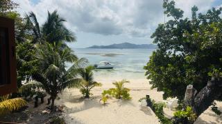 Digwa Beach Chalet - 5