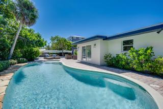 Spacious Canal Front Home with Private Heated Pool on AMI - 0