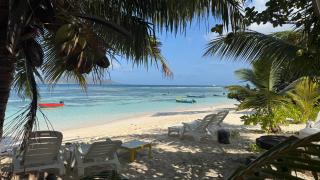 Digwa Beach Chalet - 8