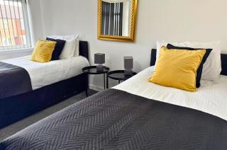 3-Bedroom House in Warrington with Free Parking Ideal for Contractors and Family Stays - 7