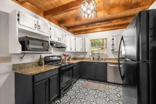 Hester Gap - wineries, AT hiking + Dahlonega/Helen - 6