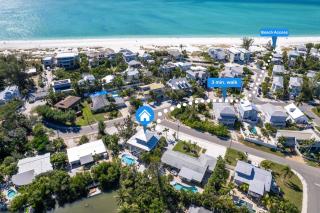 Come enjoy the Private Dock and Heated Pool just a short walk from the White Sandy Beaches - 2