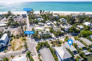 Canal Front Home with Large Boat Dock, 3 Min Walk to Beach - 4