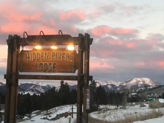 Hidden River Lodge 5969 by SummitCove Lodging - 3