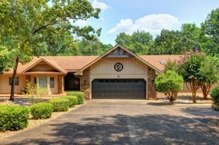 Pool House on Ponce De León - 8