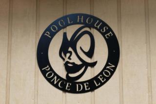 Pool House on Ponce De León - 7