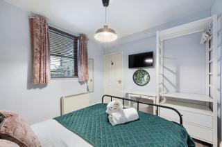 Glasswing Stays The Holgate Hideout - 8