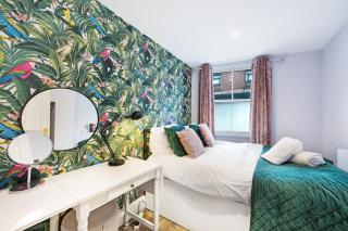 Glasswing Stays The Holgate Hideout - 3