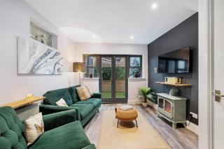 Glasswing Stays The Holgate Hideout - 3