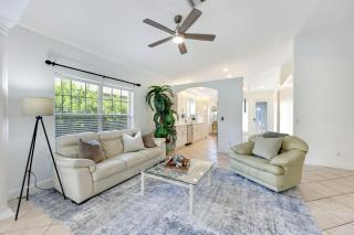 NEW Coral Reef Retreat Vanderbilt Beach 3BR, 2BA Private Pool - 1