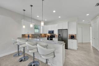 Pelican Place 4BR Naples Park Home w/ Private Pool Near Beach - 4