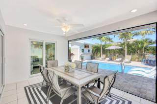 Magnolia Manor 4 bdrm Private Heated Pool Vanderbilt Beach & Mercato - 8