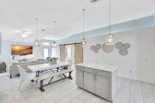 Magnolia Manor 4 bdrm Private Heated Pool Vanderbilt Beach & Mercato - 1