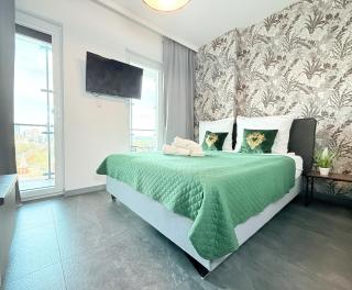 Sky Apartments Wola Tower - 1