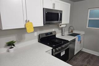 Charming 4br Bundle Near Downtown & Airport - 4