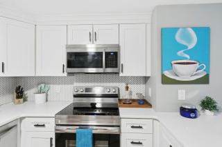 New Southie Penthouse Condo with Private Roof Deck - 3