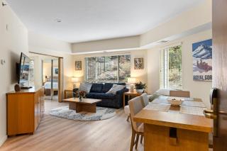 Palisades Tahoe Lodge Rentals One Bedroom #120 - 9