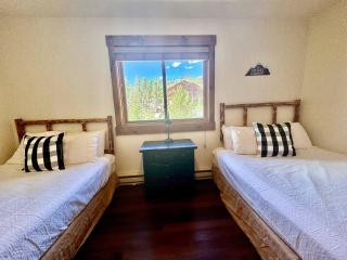 The Loose Moose Lodge #5 At Downtown Grand Lake - 7