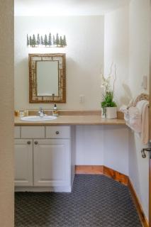 The Loose Moose Lodge #1 At Downtown Grand Lake - 3