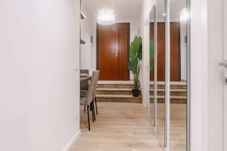 Steps from Station Single Room with Shared Bath - 3