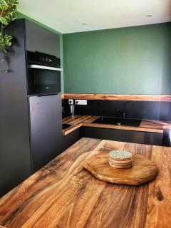 Trinidad Vibes - Suite and Spa - 3