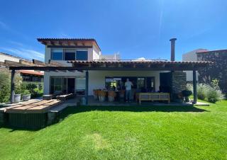 Hermosa Cabaña en Exclusiva Zona en Valle de Lago, Tapalpa Jalisco - 0