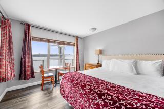 Camano Island Inn - 3