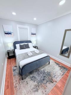 3 bedroom near O'Hare Airport- King bed 1 Story - 4