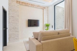 New Design Apartment - Private patio - Gallos 3 - 5