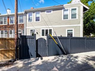 Petworth Gem - Modern Studio Near METRO rail - 1