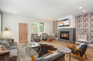 Riff & Rest - 2 Stylish Homes - Mins to Germantown - 8