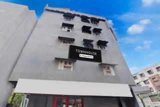 Super Townhouse Nagpur Junction Formerly Hotel Woodland - 1