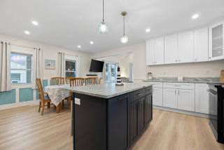 Seabird Lookout: White Horse Beach Plymouth - 0