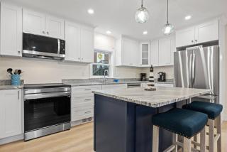 Seabird Lookout: White Horse Beach Plymouth - 5