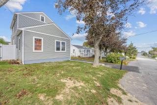 Seabird Lookout: White Horse Beach Plymouth - 3