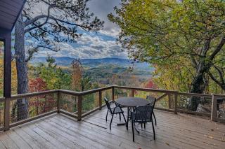 Heavenly View, Hot Tub, 3 King Beds, Pool Table - 4