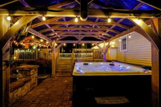 Detached Sauna, Movie Room! Relaxation in Muskegon - 4