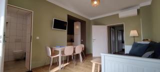 Sabines Apartments Ferienwohnungen - 1