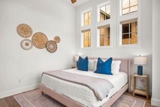 Beaches and Cream 210 DEW - 5