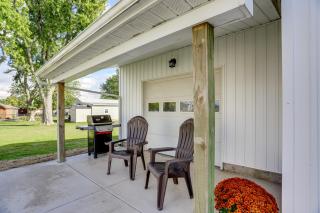 Walk to Lagoon Saloon! Chic Home on Nugents Canal - 7