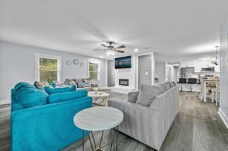 Ranch Style Luxe Game Room & Fire Pit Free Wi-Fi - 7