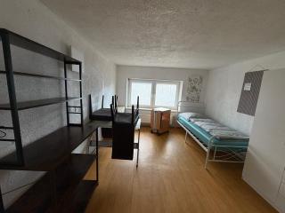Gusenburg B 13 oben Monteur Wohnung - 7