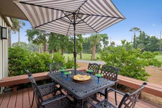 542 Queen's Grant - 9