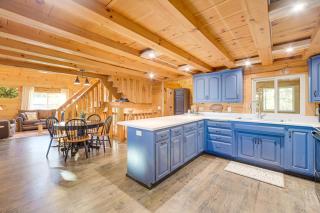 Northwoods Nature Escape! Lakefront Hayward Cabin - 1