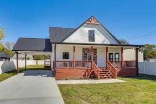 Tullahoma Whiskey Trail Base with Yard and Fire Pit - 0