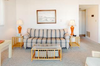 Hidden Harbour 315E - 8