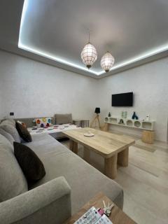 luxury central apartment Marrakech pool 3 min from train station - 7