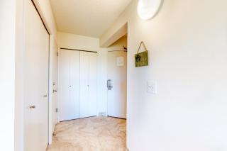 Maui Banyan Q408A - 1