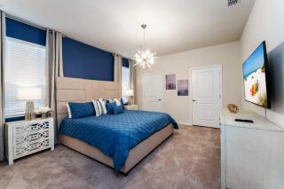 Beautiful new 8br w theme rooms pool game room - 1